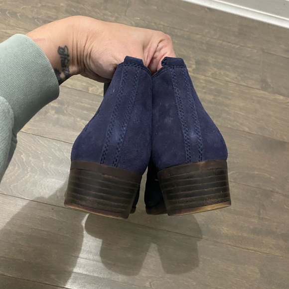 Lucky Brand Navy Blue Embroidered Basal Ankle Boots - Picture 12 of 12